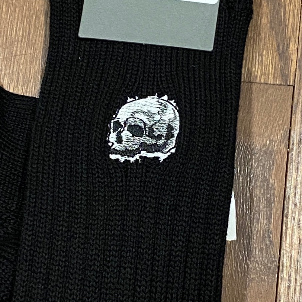$85 Men’s Alexander McQueen socks chunky skull - Picture 3 of 8